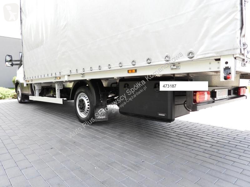 Véhicule utilitaire Iveco DAILY 35S18 PLANDEKA...