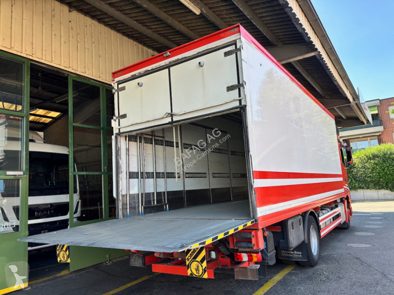 Vrachtwagen Mercedes actros 1848