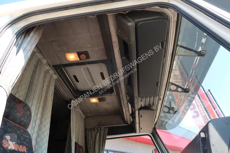 Kamion Scania R143-420 V8 EFFER 8200 Kraan -...