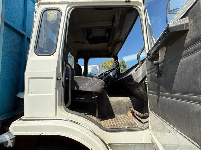 Camion Renault G230 4X2 Tipper Spring/Spring...