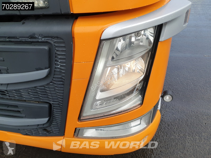 Kamion Volvo 420 6X2 Combi HMF 2120 K 4 Crane...