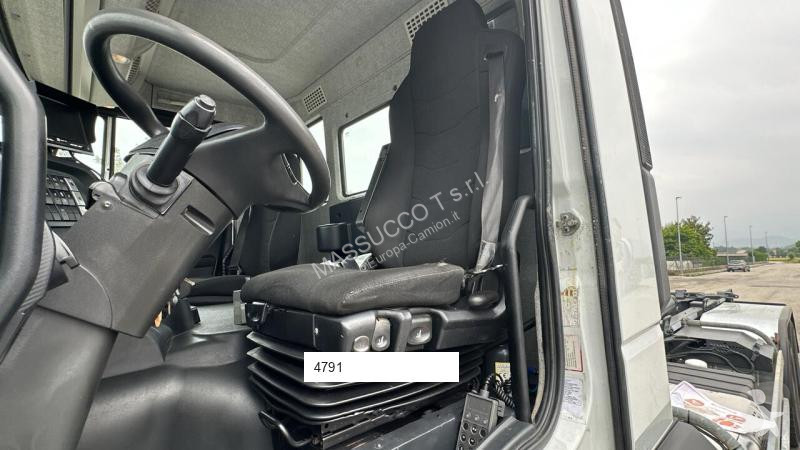 Kamion Iveco 460