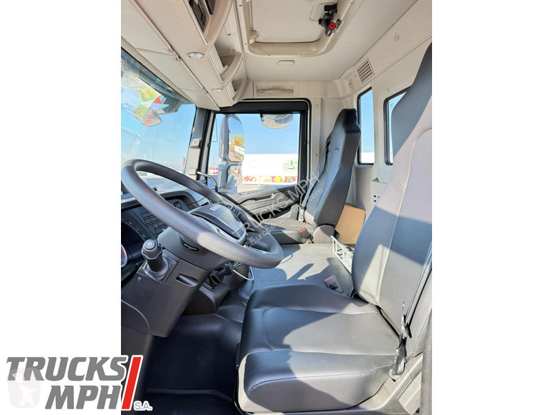 Camion Iveco AD300T48 HYVALIFT 20...