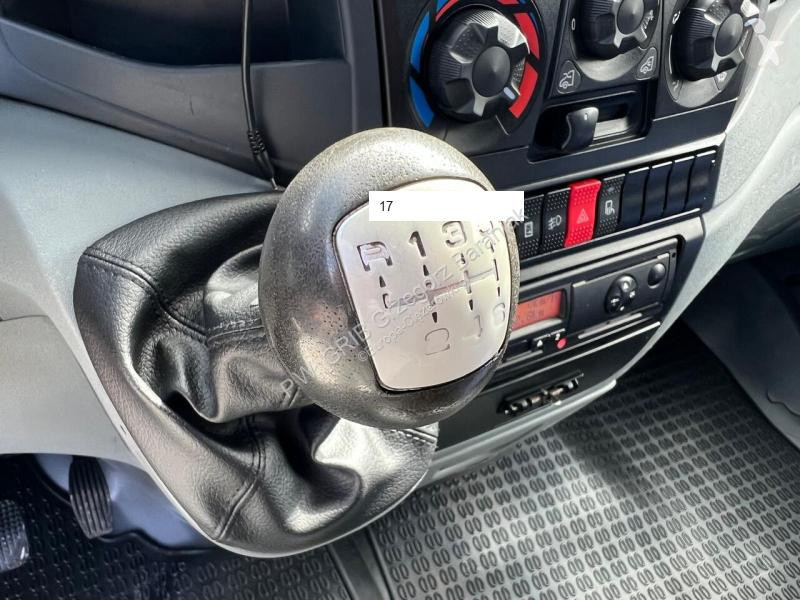 Véhicule utilitaire Iveco DAILY 65C15 TILT 1.HAND
