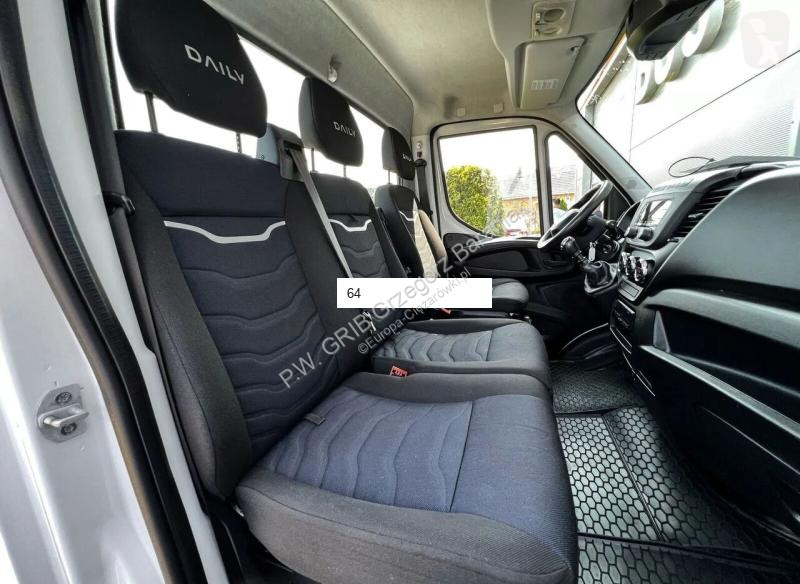 Véhicule utilitaire Iveco 35S18 Autotransporter...