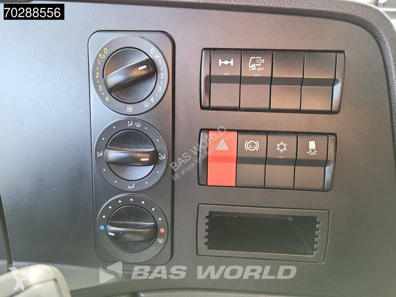 Kamion Mercedes 1527 4X2 15tonner Automatic...