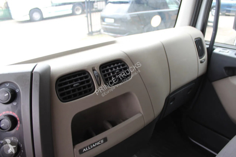 Kamion Renault 220 * EURO5 * MANUAL *