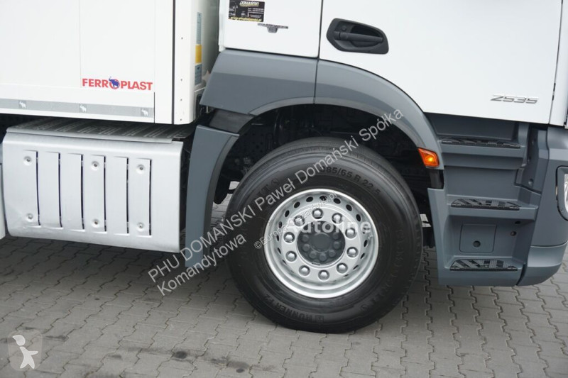 Kamion Mercedes ANTOS / / EURO 6 / CHŁODNIA +...