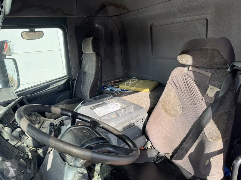 Vrachtwagen Scania P-310 4X2 EURO 2 COPMA 1530...