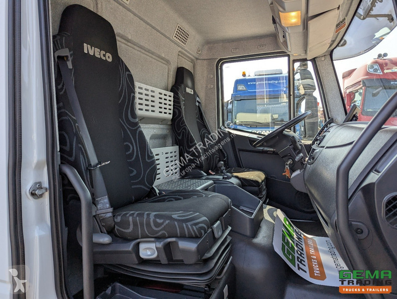 Kamion Iveco 100E19 4x2 Daycab Euro6A -...