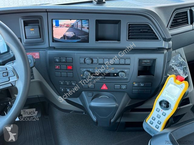 Kamion MAN TGS 35.520 8x4 BL Abrollkipper...