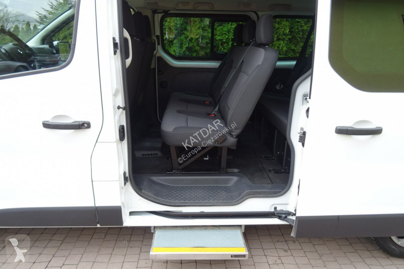 Véhicule utilitaire Renault TRAFIC L2H1 2.0dci...