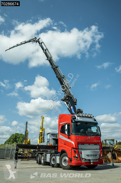 Vrachtwagen Volvo 650 8X2 HMF 7020K-RCS Crane +...