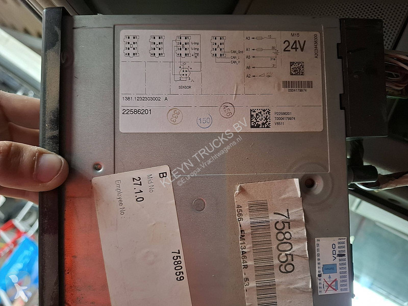 Kamion Volvo FMX 13460 6X4 STEEL DAUTEL 3S