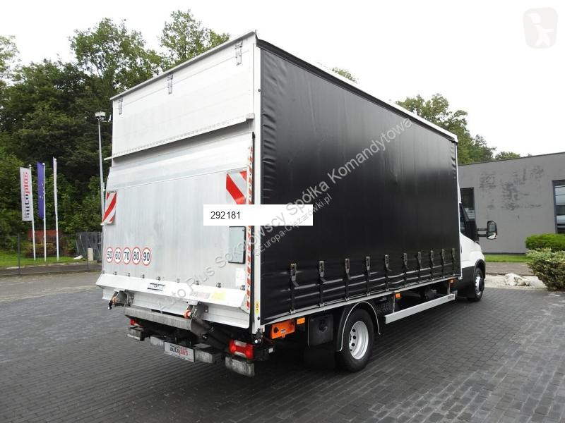 Véhicule utilitaire Iveco DAILY 70C18 PLANDEKA...