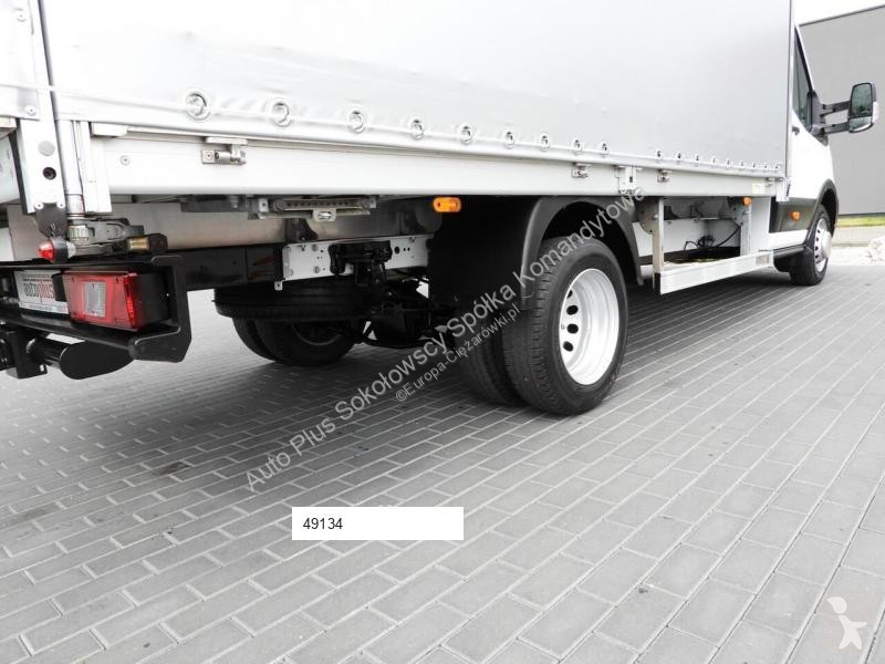 Véhicule utilitaire Ford TRANSIT  PLANDEKA 8...