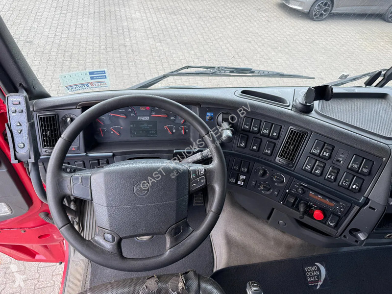 Kamion Volvo 16700 6x4 Tipper And Tractor Combi...