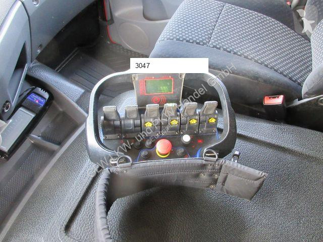 Lastbil Mercedes ATEGO  DOKA 6 -Sitzer FASSI 90...