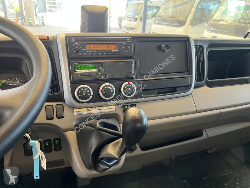 Camion Mitsubishi Fuso  7C18 Gancho Multilift