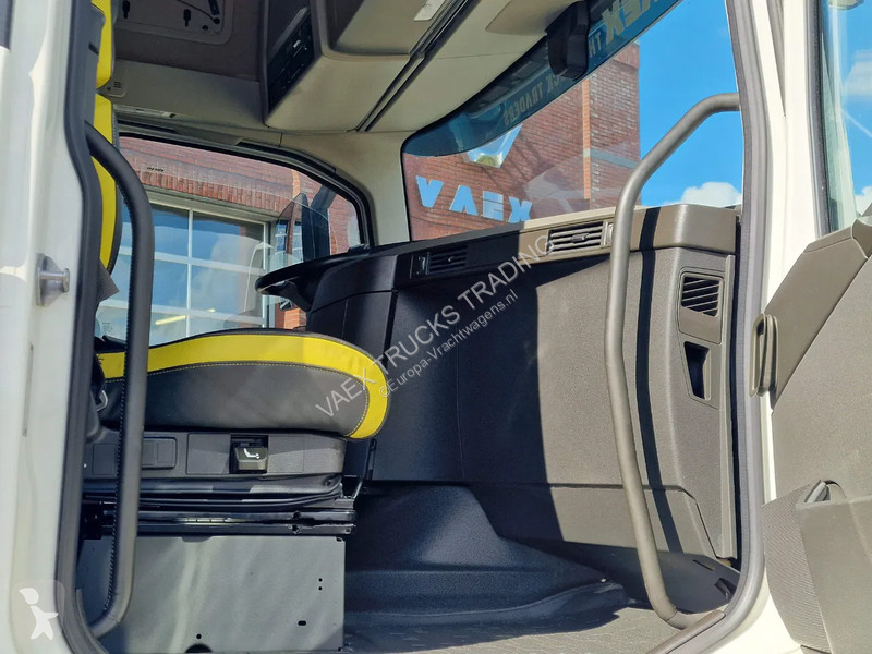 Kamion Volvo 16650 6x2 Globetrotter - 28M3 Bulk...