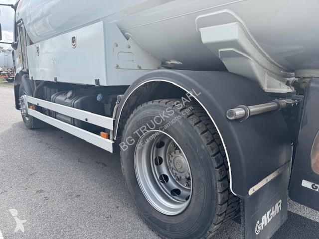 شاحنة Renault 270 DXI