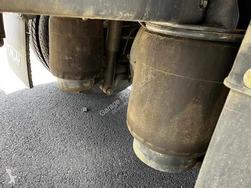 شاحنة Renault  280 E6  D18 P 4X2 CITERNE CARB...