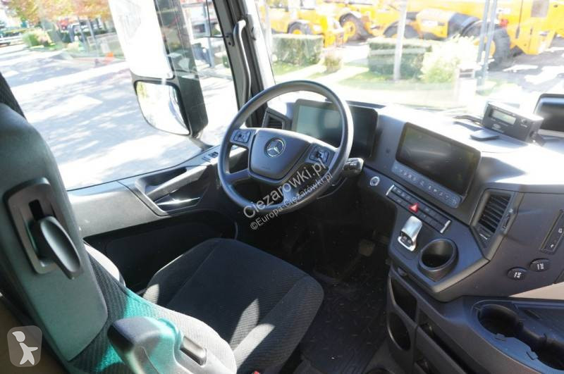 Камион Mercedes