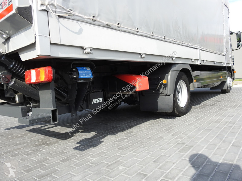 شاحنة Mercedes 1221 ATEGO