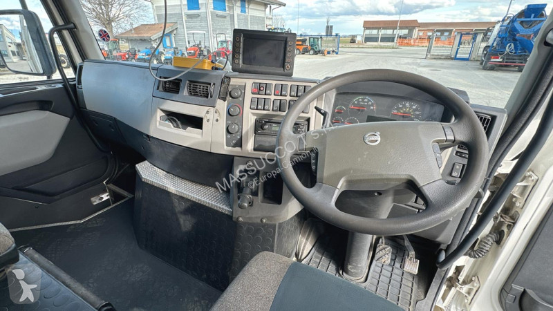 شاحنة Volvo FE 250 4X2