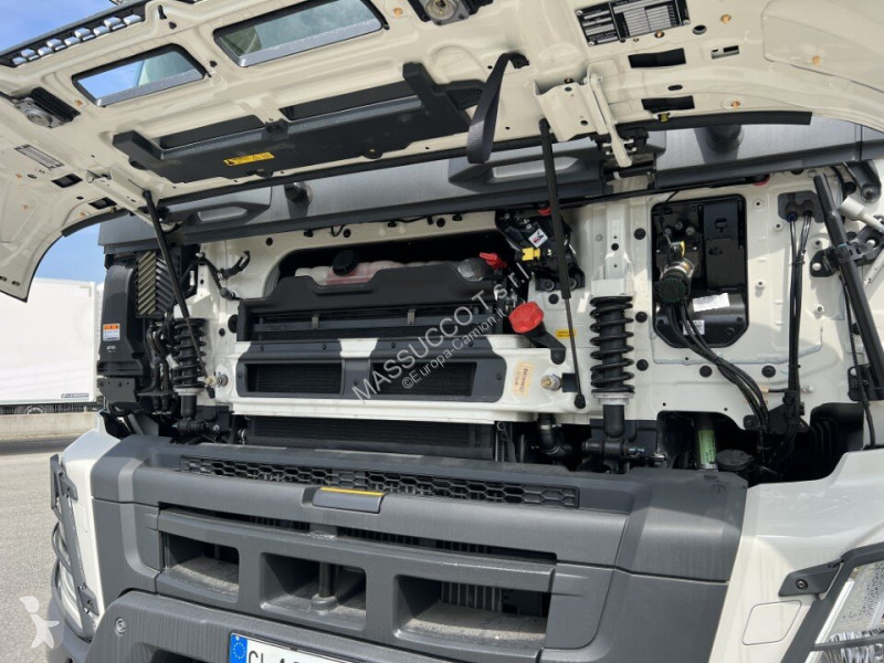 شاحنة Volvo FMX 500  8X4