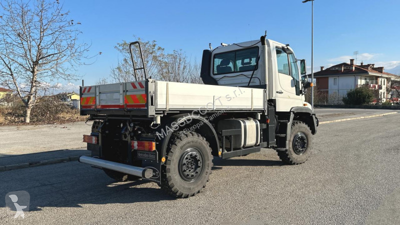 شاحنة Mercedes 405 4X4