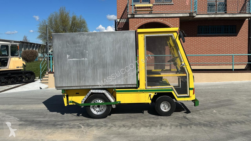 شاحنة Schmitz Cargobull MK 1700E 4X2