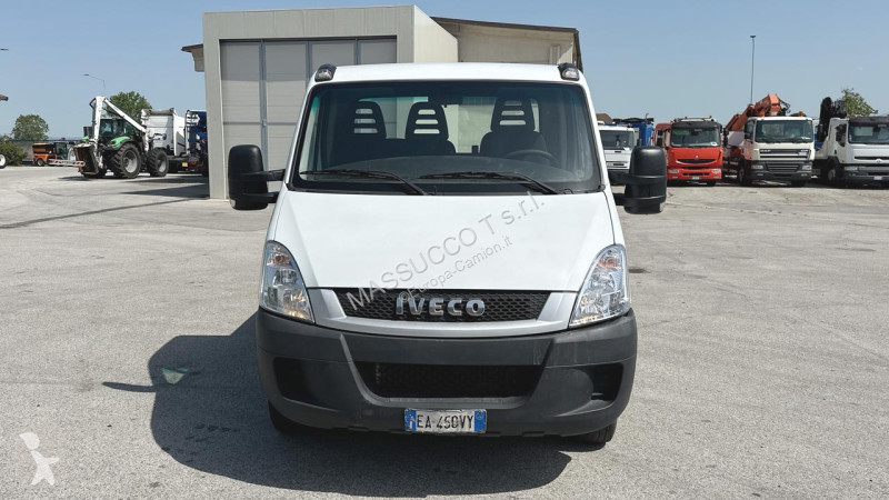 شاحنة Iveco DAILY 35C13 4x2