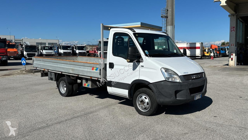 Camion Iveco DAILY 35C13 4X2