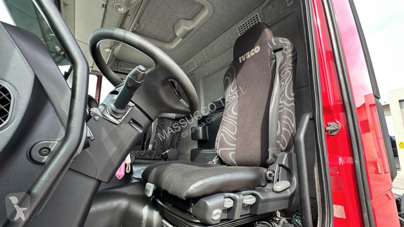 شاحنة Iveco 460 4X2