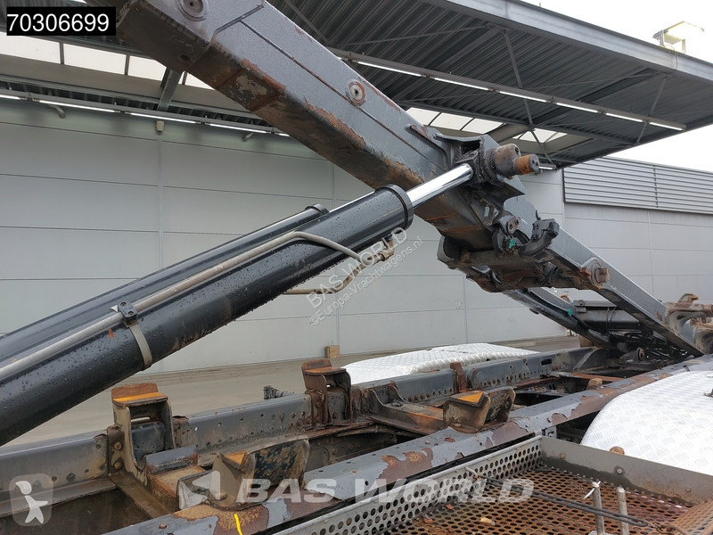 شاحنة Volvo 280 6X2 21tons Hiab XR21S56S...