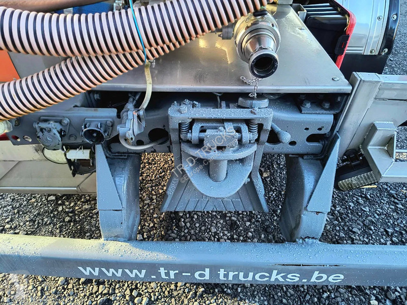 Camion Mercedes 2536 15500L INSULATED INOX TANK...