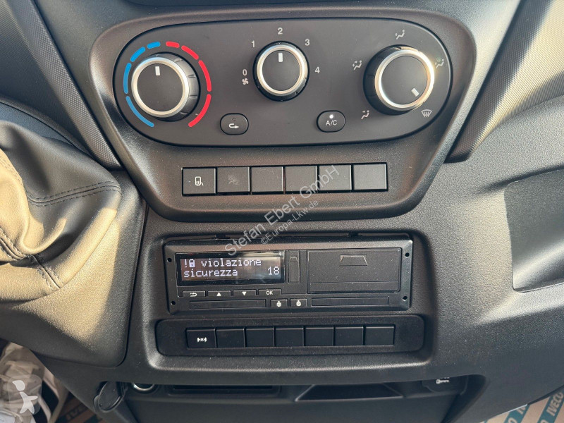 شاحنة Iveco 70C18 H 3.0L...