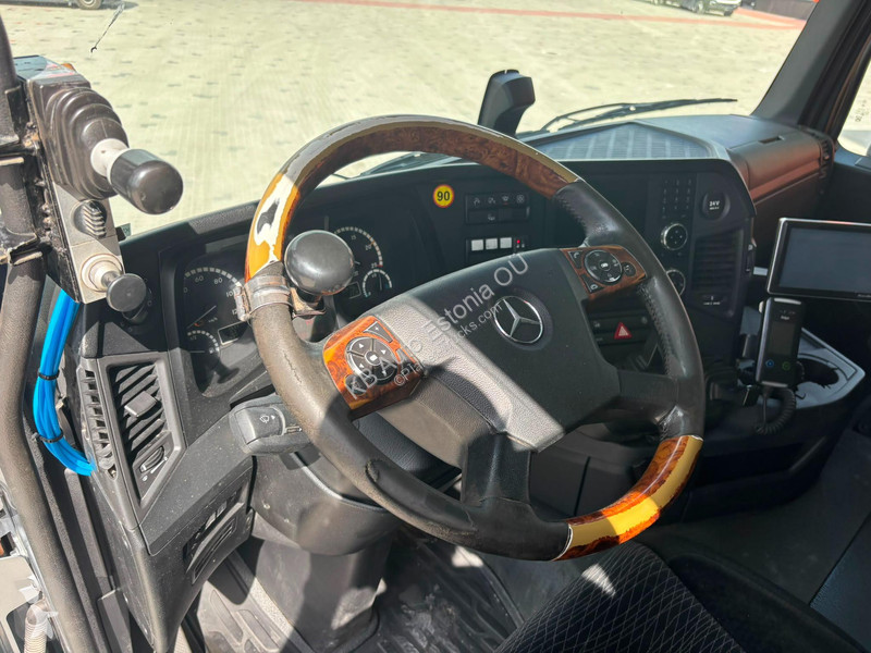 شاحنة Mercedes 3251 8x4 BOX L=6155 mm