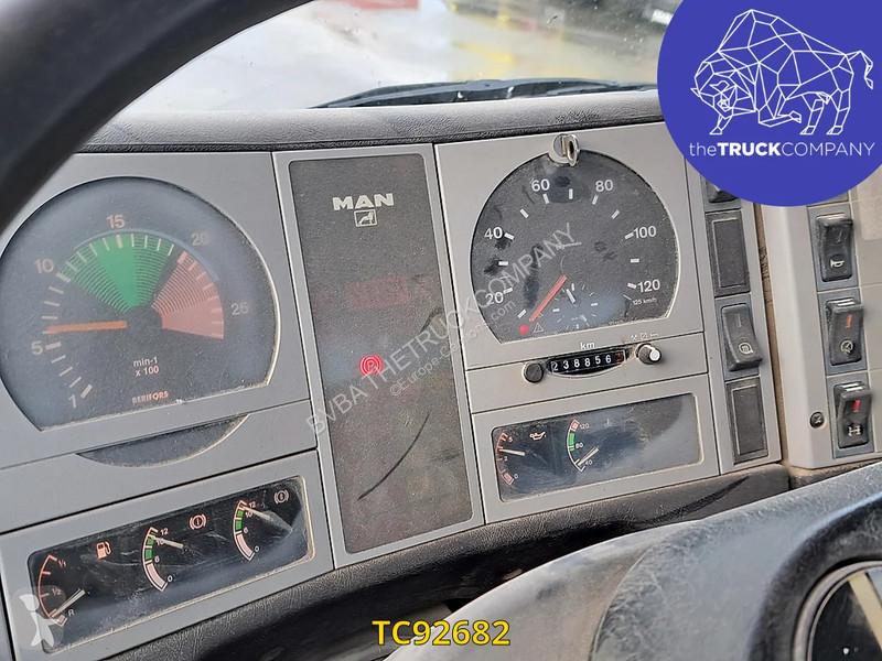 شاحنة MAN F 2000