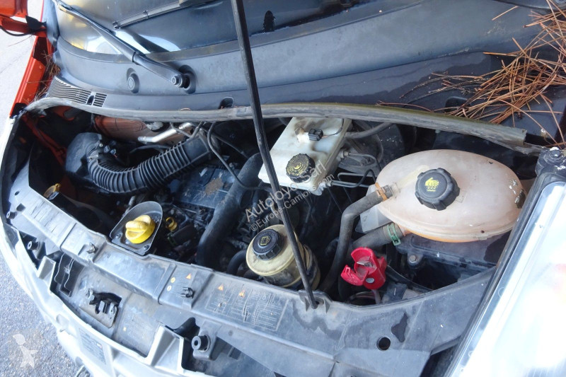عربة نفعية Renault MASTER 2,3 dCi 125 L2H2