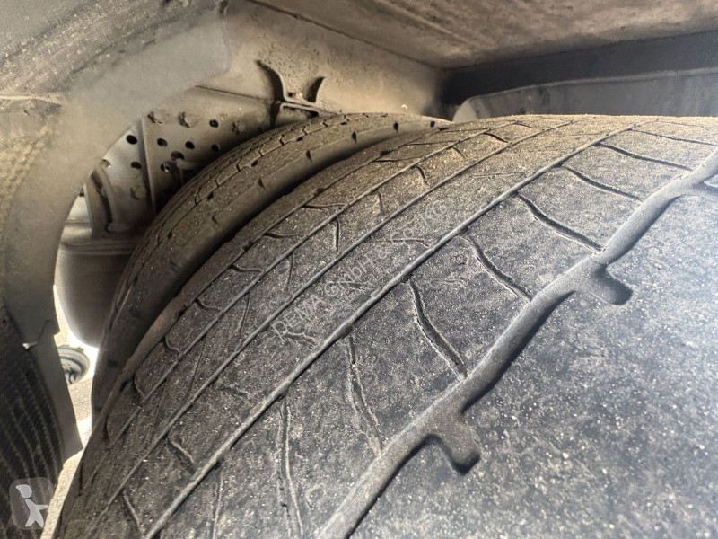 شاحنة Mercedes...