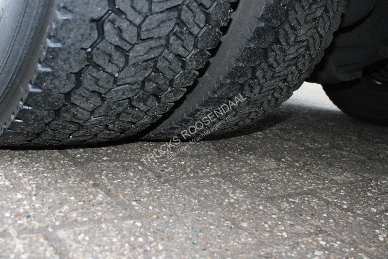 شاحنة DAF 210 + EURO 6 + LIFT