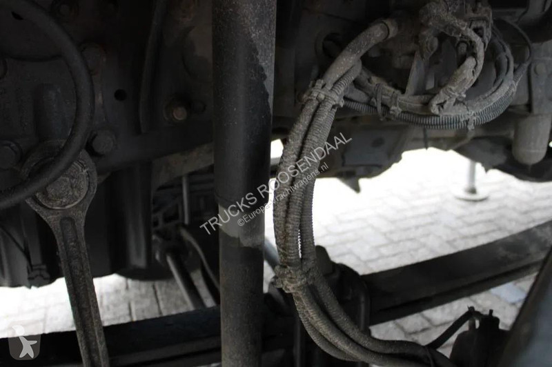 شاحنة Mercedes 2633 + 6x2 + euro 5 + manual