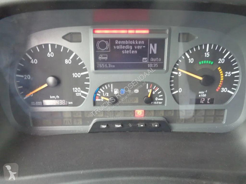 شاحنة Mercedes 822 + Euro 5 + Dhollandia lift