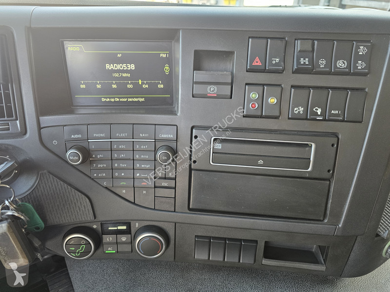 Camion Volvo 460 10x4 / 30m3 TIPPER / MINING