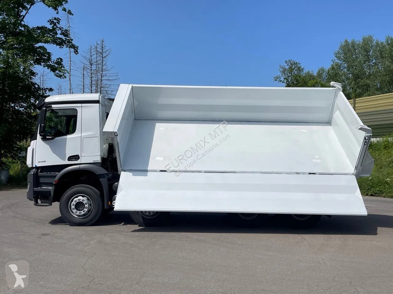 شاحنة Mercedes 4145 Mercedes-Benz 4145 8X4...