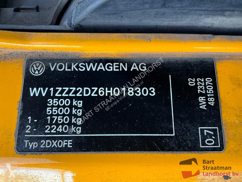 Lastbil Volkswagen open laadbak met HMF 152T2...