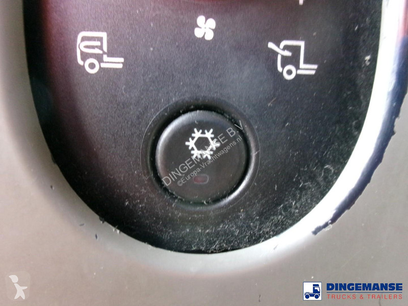 شاحنة Renault 270 dxi 4x2 fuel tank 13.6 m3 / 4...