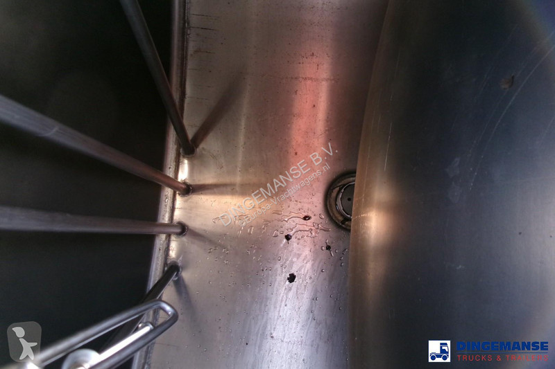 شاحنة Renault 270 4x2 fuel tank 13.7 m3 / 4 comp